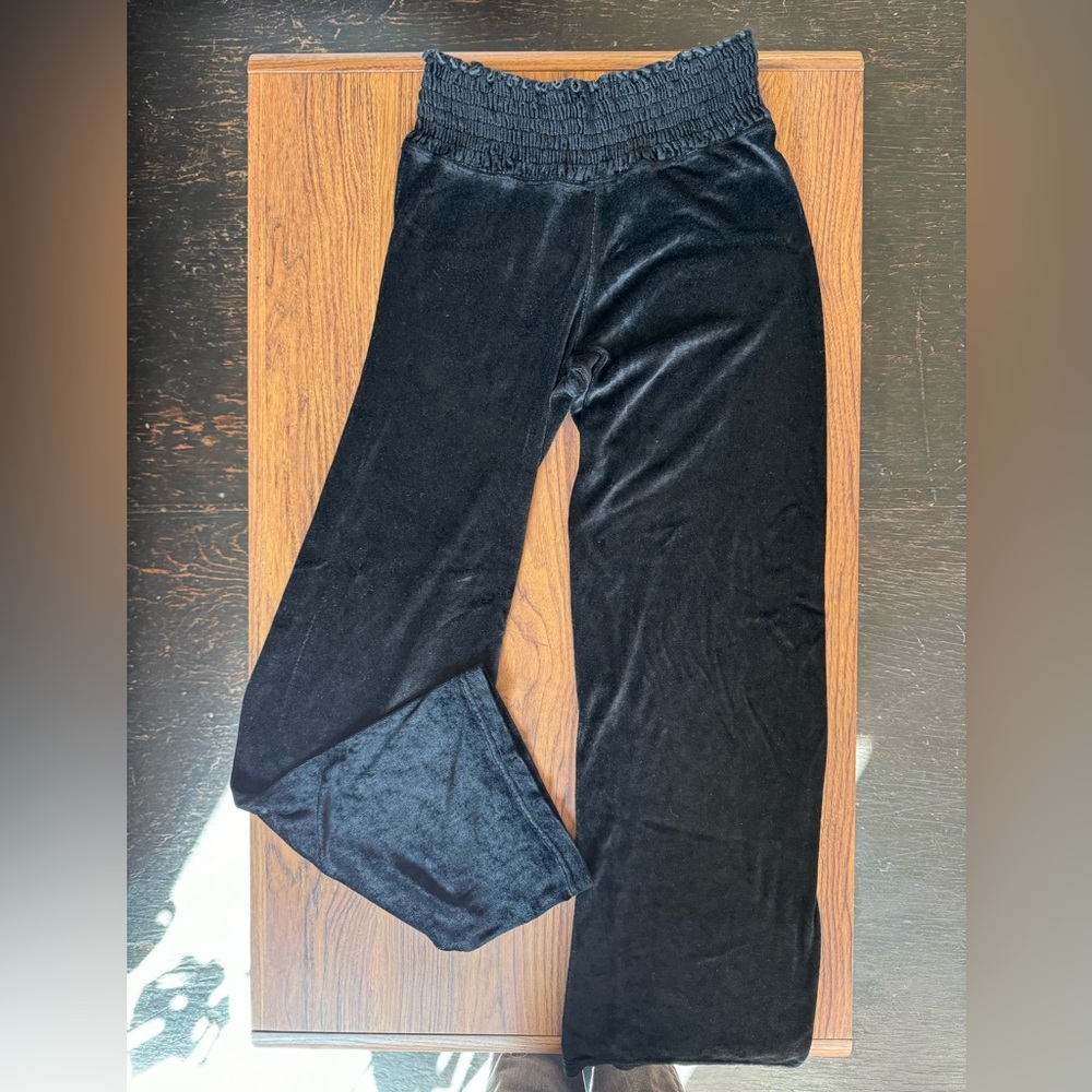 Hard Tail brand velvet yoga pants